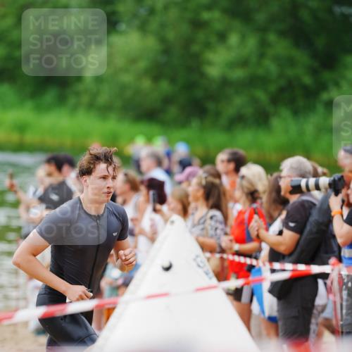 21.06.2026 - 29. Vierlanden-Triathlon LAZAROV Photography http://msf.ph/oto/9863032 21.06.2026 10:16:32 Schwimmen 383, 441, 540 meine-sportfotos.de