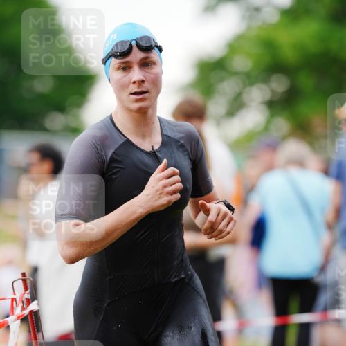 21.06.2026 - 29. Vierlanden-Triathlon LAZAROV Photography http://msf.ph/oto/9863082 21.06.2026 10:17:15 Schwimmen 386, 480, 488, 515, 521, 533, 591, 602, 625 meine-sportfotos.de
