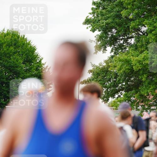 21.06.2026 - 29. Vierlanden-Triathlon LAZAROV Photography http://msf.ph/oto/9863093 21.06.2026 10:17:22 Schwimmen 386, 486, 488, 517, 521, 530, 533, 574, 585, 591, 599, 602, 625 meine-sportfotos.de