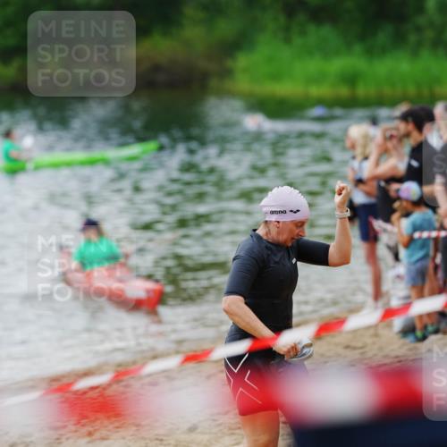 21.06.2026 - 29. Vierlanden-Triathlon LAZAROV Photography http://msf.ph/oto/9863116 21.06.2026 10:17:58 Schwimmen 481, 553, 557, 563 meine-sportfotos.de