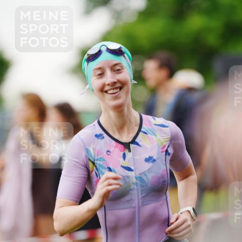 21.06.2026 - 29. Vierlanden-Triathlon LAZAROV Photography http://msf.ph/oto/9863125 21.06.2026 10:18:08 Schwimmen 481, 514, 553, 557, 563, 565 meine-sportfotos.de