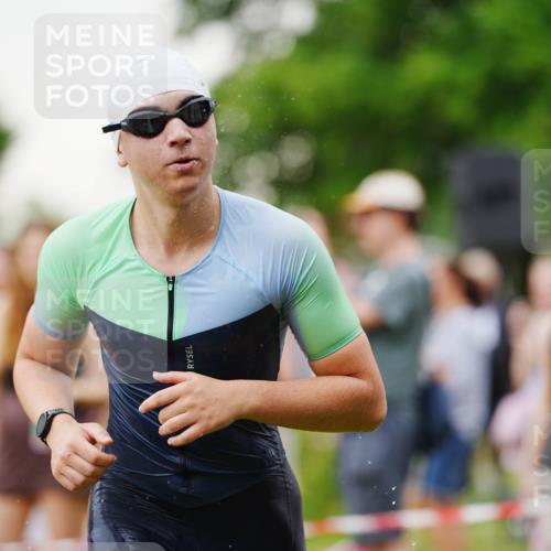 21.06.2026 - 29. Vierlanden-Triathlon LAZAROV Photography http://msf.ph/oto/9863209 21.06.2026 10:20:08 Schwimmen 304, 314, 484 meine-sportfotos.de