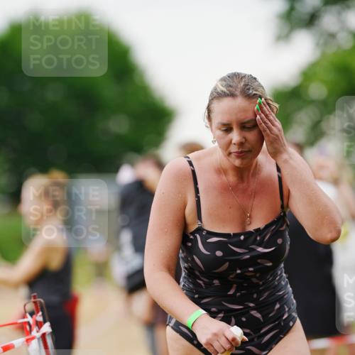21.06.2026 - 29. Vierlanden-Triathlon LAZAROV Photography http://msf.ph/oto/9863221 21.06.2026 10:20:35 Schwimmen 489, 559, 616, 619 meine-sportfotos.de