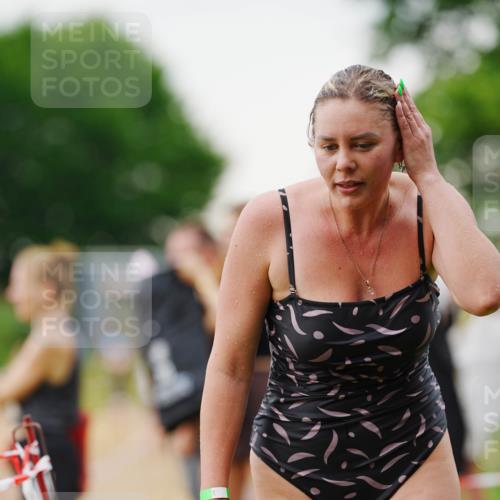 21.06.2026 - 29. Vierlanden-Triathlon LAZAROV Photography http://msf.ph/oto/9863222 21.06.2026 10:20:35 Schwimmen 489, 559, 616, 619 meine-sportfotos.de