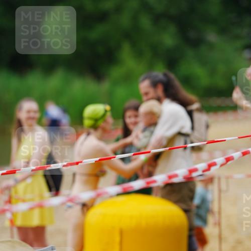 21.06.2026 - 29. Vierlanden-Triathlon LAZAROV Photography http://msf.ph/oto/9863224 21.06.2026 10:20:47 Schwimmen 612 meine-sportfotos.de