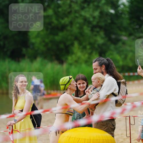 21.06.2026 - 29. Vierlanden-Triathlon LAZAROV Photography http://msf.ph/oto/9863226 21.06.2026 10:20:48 Schwimmen 612 meine-sportfotos.de