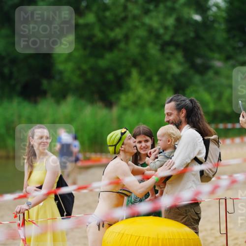 21.06.2026 - 29. Vierlanden-Triathlon LAZAROV Photography http://msf.ph/oto/9863227 21.06.2026 10:20:48 Schwimmen 612 meine-sportfotos.de