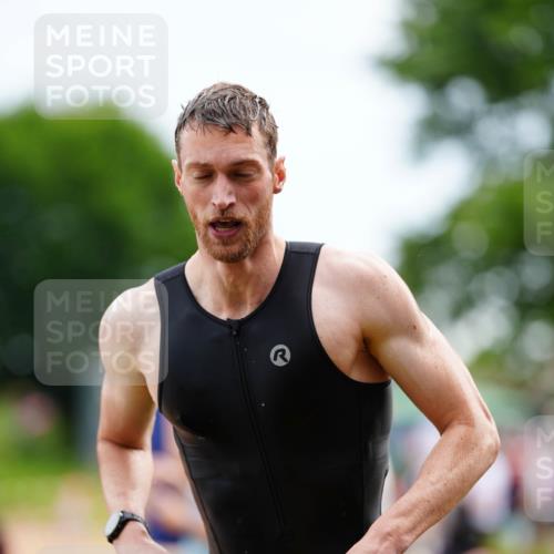 21.06.2026 - 29. Vierlanden-Triathlon LAZAROV Photography http://msf.ph/oto/9863313 21.06.2026 10:53:14 Schwimmen 657, 706 meine-sportfotos.de