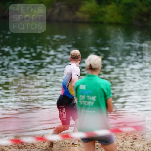 21.06.2026 - 29. Vierlanden-Triathlon LAZAROV Photography http://msf.ph/oto/9863357 21.06.2026 10:56:32 Schwimmen 654 meine-sportfotos.de