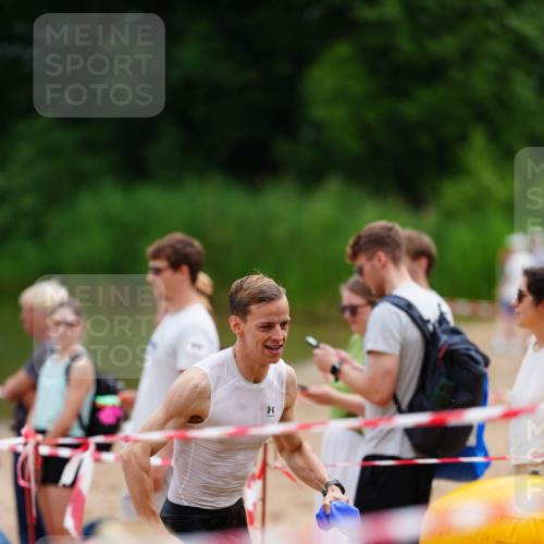 21.06.2026 - 29. Vierlanden-Triathlon LAZAROV Photography http://msf.ph/oto/9863375 21.06.2026 10:57:12 Schwimmen 701, 726, 740 meine-sportfotos.de