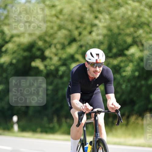 21.06.2026 - Viking Triathlon Michael Burmester http://msf.ph/oto/9863571 21.06.2026 11:33:34 Radfahren 339, 376, 389, 403, 453, 453, 457, 486, 487, 487, 496, 506, 520, 521 meine-sportfotos.de