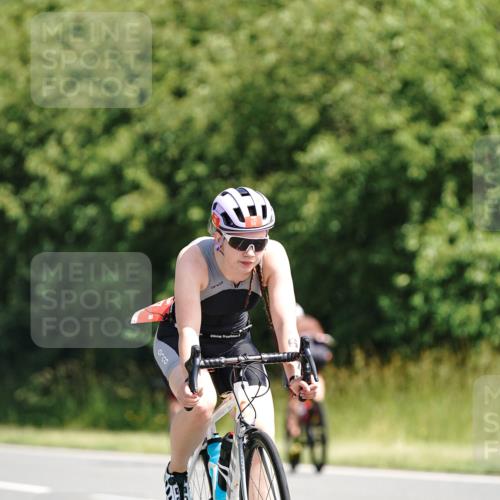 21.06.2026 - Viking Triathlon Michael Burmester http://msf.ph/oto/9863592 21.06.2026 11:38:56 Radfahren 100, 102, 105, 164, 171, 268, 276, 306, 326, 531, 563, 605, 606, 617, 638, 648 meine-sportfotos.de