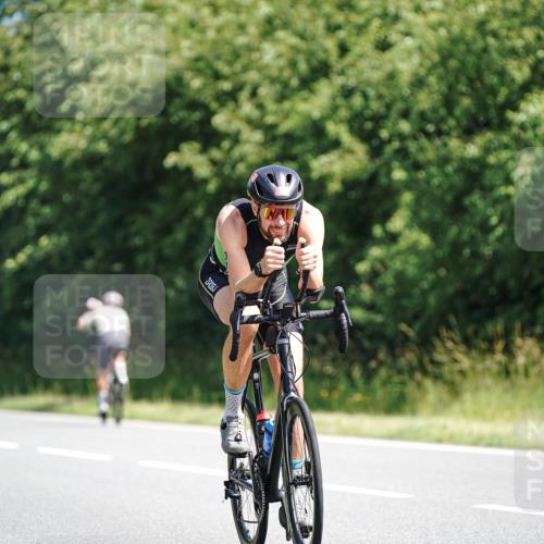 21.06.2026 - Viking Triathlon Michael Burmester http://msf.ph/oto/9863604 21.06.2026 11:39:03 Radfahren 51, 73, 98, 102, 105, 126, 273, 276, 306, 326, 353, 523, 531, 606, 617 meine-sportfotos.de