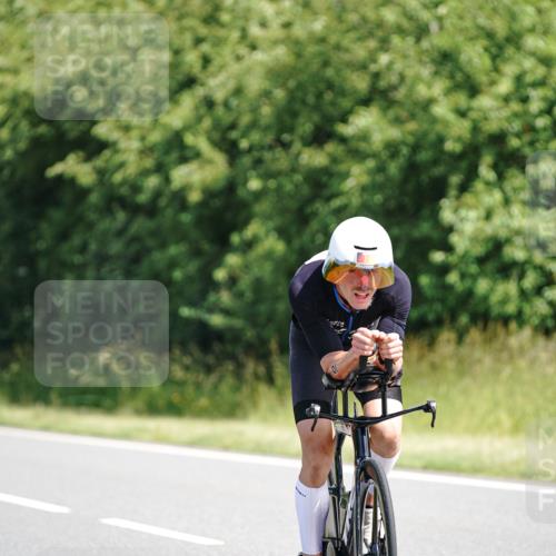 21.06.2026 - Viking Triathlon Michael Burmester http://msf.ph/oto/9863638 21.06.2026 11:39:53 Radfahren 2, 19, 21, 91, 173, 192, 194, 194, 313, 350, 380 meine-sportfotos.de
