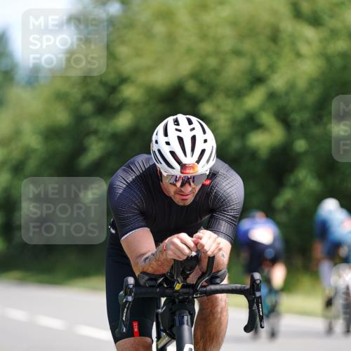 21.06.2026 - Viking Triathlon Michael Burmester http://msf.ph/oto/9863646 21.06.2026 11:39:56 Radfahren 2, 19, 21, 91, 173, 192, 194, 205, 313, 350, 380, 555, 607, 639 meine-sportfotos.de