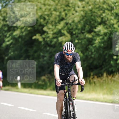 21.06.2026 - Viking Triathlon Michael Burmester http://msf.ph/oto/9863665 21.06.2026 11:40:12 Radfahren 21, 144, 161, 196, 205, 342, 350, 380, 475, 540, 554, 555, 607, 628, 639 meine-sportfotos.de