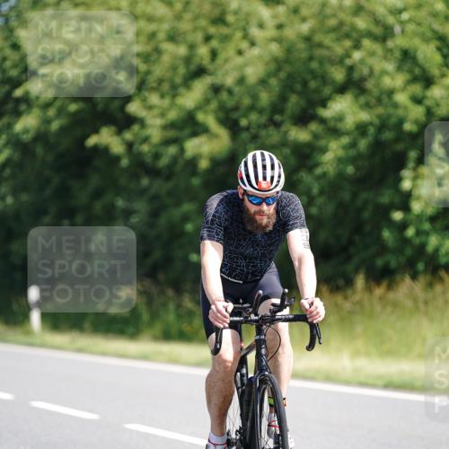 21.06.2026 - Viking Triathlon Michael Burmester http://msf.ph/oto/9863667 21.06.2026 11:40:12 Radfahren 21, 144, 161, 196, 205, 342, 350, 380, 475, 540, 554, 555, 607, 628, 639 meine-sportfotos.de