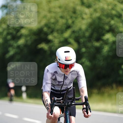 21.06.2026 - Viking Triathlon Michael Burmester http://msf.ph/oto/9863724 21.06.2026 11:40:49 Radfahren 96, 155, 260, 287, 317, 317, 366, 445, 467 meine-sportfotos.de