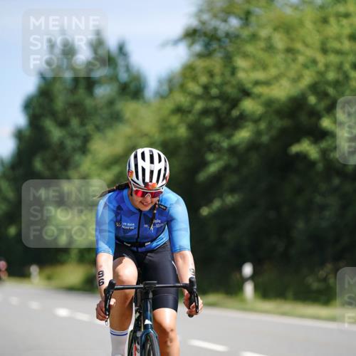 21.06.2026 - Viking Triathlon Michael Burmester http://msf.ph/oto/9863743 21.06.2026 11:41:01 Radfahren 26, 96, 136, 247, 287, 287, 317, 317, 467, 467, 658 meine-sportfotos.de