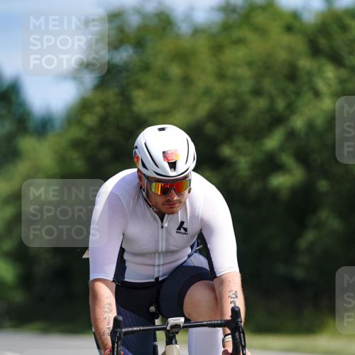 21.06.2026 - Viking Triathlon Michael Burmester http://msf.ph/oto/9863769 21.06.2026 11:41:33 Radfahren 25, 214, 219, 222, 269, 314, 322, 407, 508, 547, 549, 575 meine-sportfotos.de