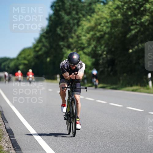 21.06.2026 - Viking Triathlon Michael Burmester http://msf.ph/oto/9863808 21.06.2026 11:42:03 Radfahren 83, 124, 142, 142, 364, 390, 455, 517, 621 meine-sportfotos.de