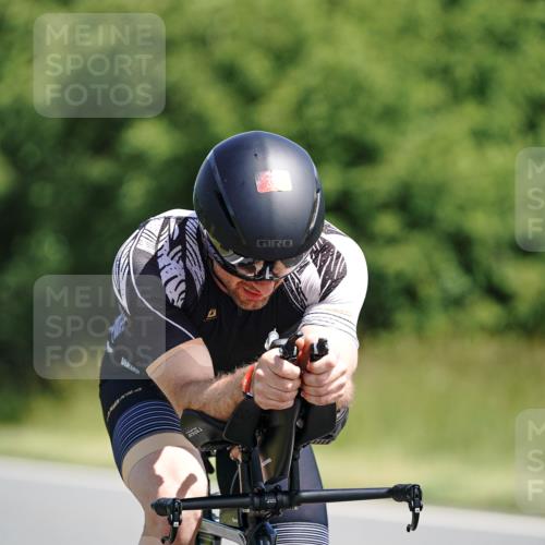 21.06.2026 - Viking Triathlon Michael Burmester http://msf.ph/oto/9863811 21.06.2026 11:42:04 Radfahren 83, 124, 142, 142, 364, 390, 455, 517, 621 meine-sportfotos.de