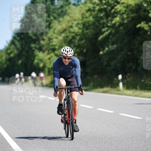 21.06.2026 - Viking Triathlon Michael Burmester http://msf.ph/oto/9863846 21.06.2026 11:42:31 Radfahren 53, 116, 118, 172, 331, 397, 556, 634, 645, 661 meine-sportfotos.de