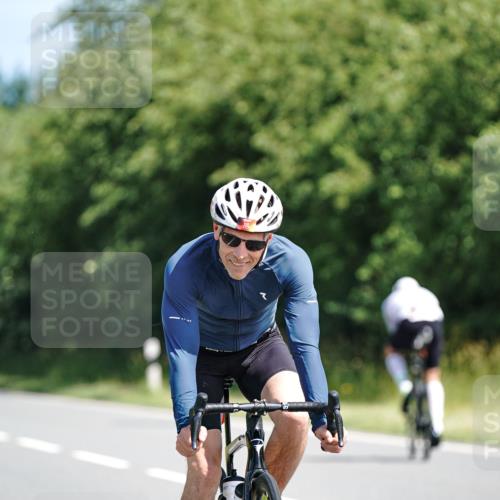21.06.2026 - Viking Triathlon Michael Burmester http://msf.ph/oto/9863852 21.06.2026 11:42:32 Radfahren 16, 53, 116, 118, 132, 172, 331, 397, 556, 634, 645, 661 meine-sportfotos.de
