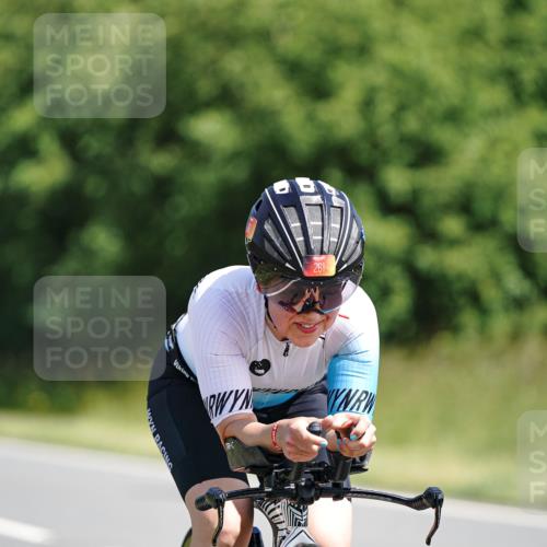 21.06.2026 - Viking Triathlon Michael Burmester http://msf.ph/oto/9863878 21.06.2026 11:43:59 Radfahren 20, 66, 68, 70, 70, 75, 255, 261, 348, 370, 374, 386, 419, 441, 463, 642, 670 meine-sportfotos.de
