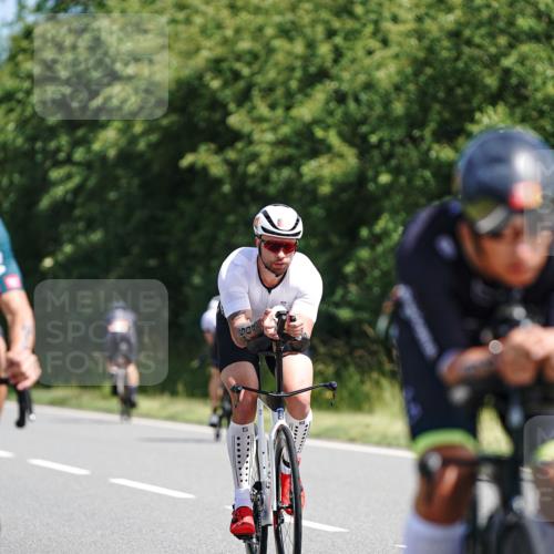 21.06.2026 - Viking Triathlon Michael Burmester http://msf.ph/oto/9863932 21.06.2026 11:44:21 Radfahren 44, 56, 84, 163, 166, 199, 211, 252, 282, 289, 348, 348, 374, 387, 411, 509, 561, 608, 613, 643 meine-sportfotos.de