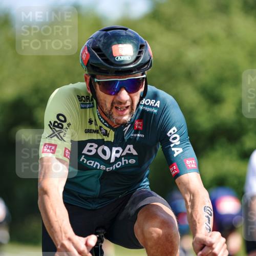 21.06.2026 - Viking Triathlon Michael Burmester http://msf.ph/oto/9863937 21.06.2026 11:44:22 Radfahren 44, 56, 84, 163, 166, 199, 211, 252, 282, 289, 348, 348, 374, 387, 411, 509, 561, 608, 613, 643 meine-sportfotos.de