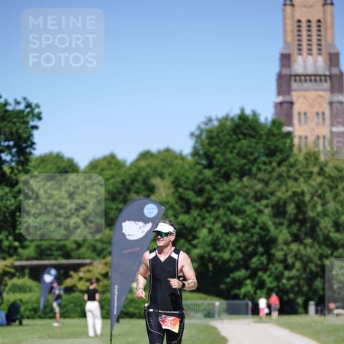21.06.2026 - Viking Triathlon Michael Burmester http://msf.ph/oto/9863938 21.06.2026 16:29:40 Laufen 282 meine-sportfotos.de