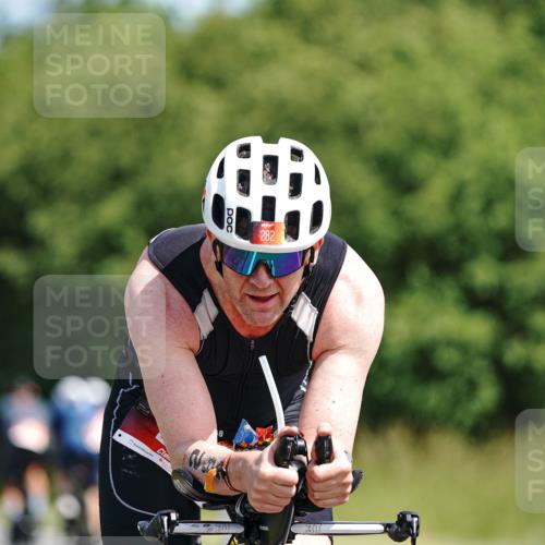 21.06.2026 - Viking Triathlon Michael Burmester http://msf.ph/oto/9863948 21.06.2026 11:44:24 Radfahren 44, 56, 84, 163, 166, 199, 211, 252, 282, 289, 348, 348, 374, 387, 411, 509, 548, 561, 608, 613, 643 meine-sportfotos.de