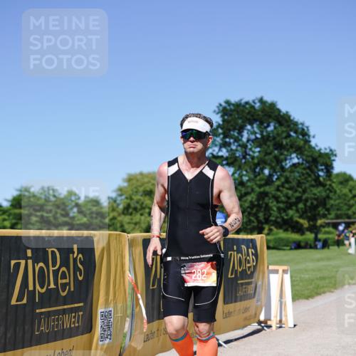 21.06.2026 - Viking Triathlon Michael Burmester http://msf.ph/oto/9863962 21.06.2026 16:29:47 Laufen 282 meine-sportfotos.de