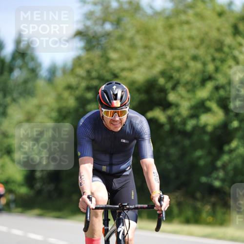 21.06.2026 - Viking Triathlon Michael Burmester http://msf.ph/oto/9863990 21.06.2026 11:44:35 Radfahren 56, 63, 162, 166, 199, 252, 257, 266, 348, 548, 561, 643 meine-sportfotos.de