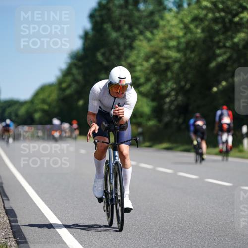 21.06.2026 - Viking Triathlon Michael Burmester http://msf.ph/oto/9863997 21.06.2026 11:44:41 Radfahren 56, 63, 162, 166, 199, 257, 266, 382, 548 meine-sportfotos.de