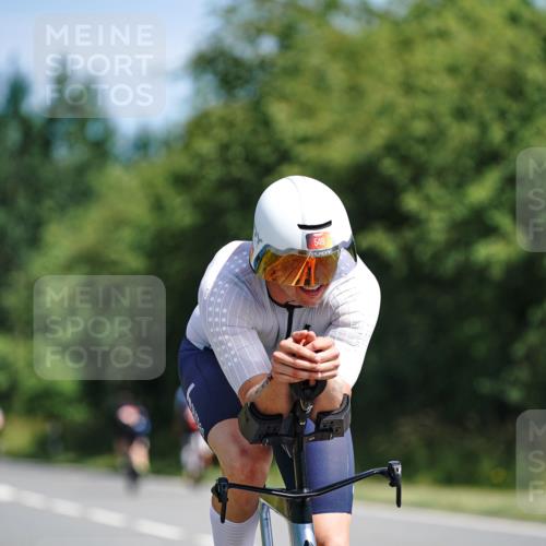 21.06.2026 - Viking Triathlon Michael Burmester http://msf.ph/oto/9864008 21.06.2026 11:44:42 Radfahren 56, 63, 162, 257, 266, 382, 548 meine-sportfotos.de