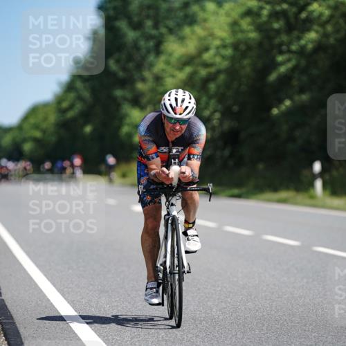 21.06.2026 - Viking Triathlon Michael Burmester http://msf.ph/oto/9864015 21.06.2026 11:44:56 Radfahren 63, 99, 113, 162, 198, 257, 382, 460, 522 meine-sportfotos.de