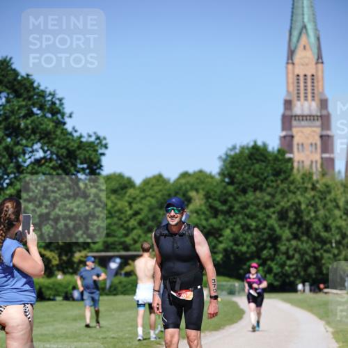 21.06.2026 - Viking Triathlon Michael Burmester http://msf.ph/oto/9864043 21.06.2026 16:32:40 Laufen 370, 424 meine-sportfotos.de