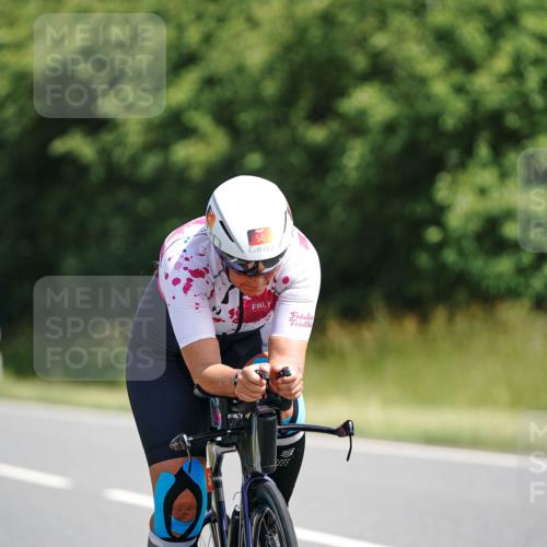 21.06.2026 - Viking Triathlon Michael Burmester http://msf.ph/oto/9864085 21.06.2026 11:45:55 Radfahren 39, 46, 60, 111, 138, 186, 186, 212, 227, 227, 245, 495, 532, 532, 541, 562, 615, 664 meine-sportfotos.de