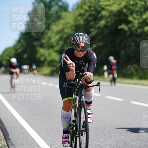 21.06.2026 - Viking Triathlon Michael Burmester http://msf.ph/oto/9864102 21.06.2026 11:45:59 Radfahren 39, 60, 111, 186, 186, 212, 227, 227, 245, 495, 532, 532, 541, 562, 615, 664 meine-sportfotos.de