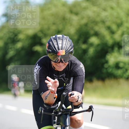 21.06.2026 - Viking Triathlon Michael Burmester http://msf.ph/oto/9864110 21.06.2026 11:46:00 Radfahren 39, 60, 111, 186, 186, 212, 227, 227, 245, 495, 532, 532, 541, 562, 567, 615, 664 meine-sportfotos.de