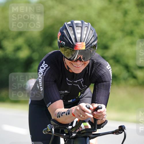 21.06.2026 - Viking Triathlon Michael Burmester http://msf.ph/oto/9864118 21.06.2026 11:46:00 Radfahren 39, 60, 111, 186, 186, 212, 227, 227, 245, 495, 532, 532, 541, 562, 567, 615, 664 meine-sportfotos.de