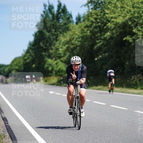 21.06.2026 - Viking Triathlon Michael Burmester http://msf.ph/oto/9864120 21.06.2026 11:46:02 Radfahren 39, 60, 111, 186, 212, 227, 227, 245, 335, 495, 532, 532, 541, 562, 567, 615, 664 meine-sportfotos.de