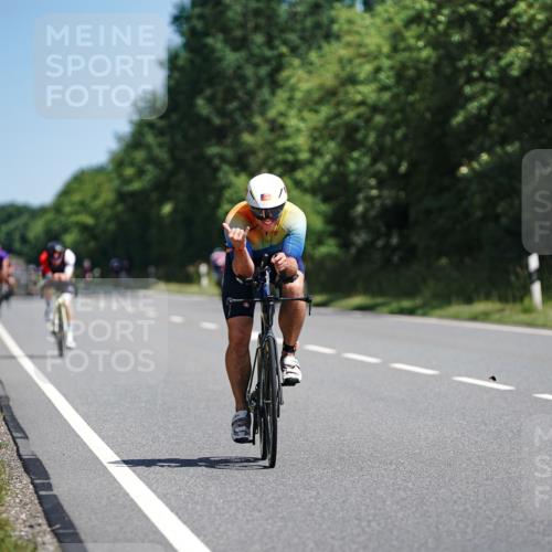 21.06.2026 - Viking Triathlon Michael Burmester http://msf.ph/oto/9864138 21.06.2026 11:46:20 Radfahren 39, 87, 95, 181, 295, 335, 355, 409, 462, 567, 615, 649, 649, 664 meine-sportfotos.de