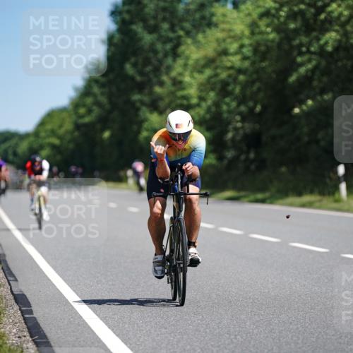 21.06.2026 - Viking Triathlon Michael Burmester http://msf.ph/oto/9864142 21.06.2026 11:46:21 Radfahren 39, 87, 95, 181, 295, 335, 355, 409, 462, 567, 615, 649, 649, 664 meine-sportfotos.de