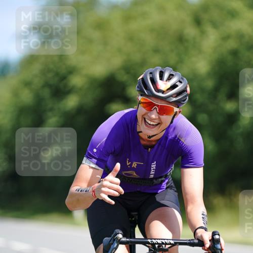 21.06.2026 - Viking Triathlon Michael Burmester http://msf.ph/oto/9864187 21.06.2026 11:46:31 Radfahren 87, 95, 154, 169, 181, 181, 280, 295, 315, 355, 355, 409, 462, 462, 527, 649, 649, 655 meine-sportfotos.de