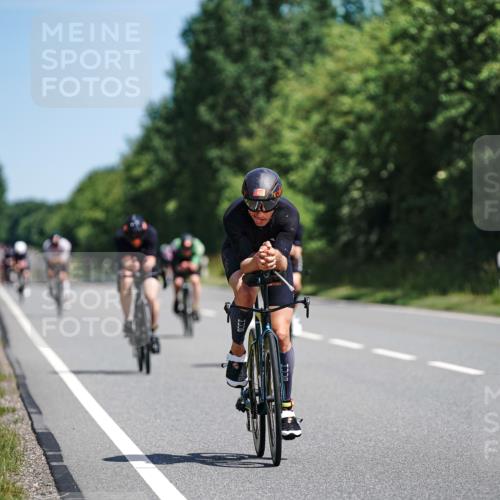 21.06.2026 - Viking Triathlon Michael Burmester http://msf.ph/oto/9864210 21.06.2026 11:46:51 Radfahren 119, 154, 169, 237, 241, 280, 301, 315, 355, 365, 426, 459, 462, 527, 552, 565, 619, 655, 655 meine-sportfotos.de