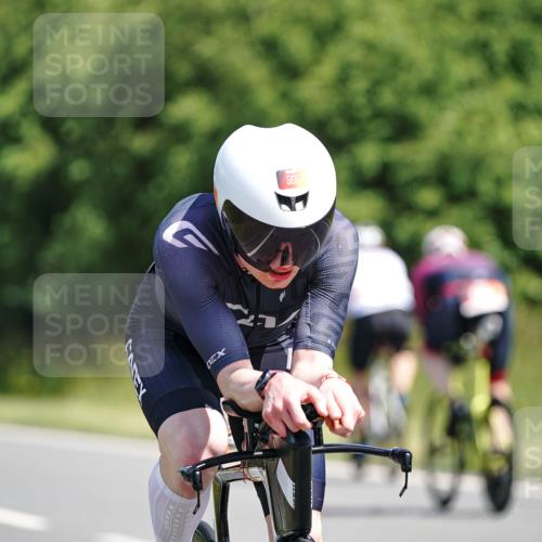 21.06.2026 - Viking Triathlon Michael Burmester http://msf.ph/oto/9864267 21.06.2026 11:46:59 Radfahren 119, 122, 237, 241, 280, 286, 301, 315, 355, 365, 426, 459, 462, 552, 565, 619, 655 meine-sportfotos.de