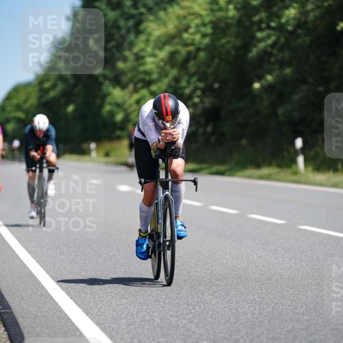 21.06.2026 - Viking Triathlon Michael Burmester http://msf.ph/oto/9864293 21.06.2026 11:47:39 Radfahren 24, 65, 74, 115, 115, 185, 220, 270, 356, 378, 416, 450, 464, 483, 483, 569, 578 meine-sportfotos.de